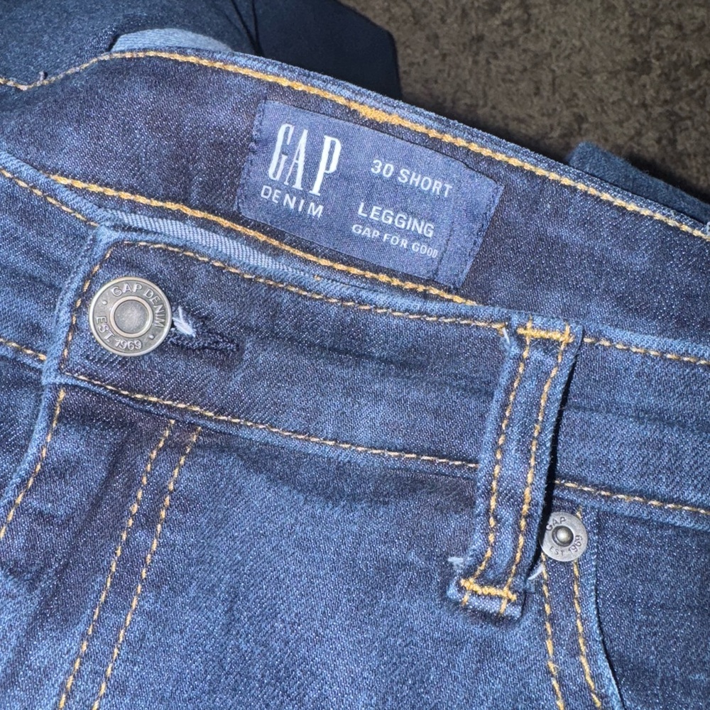 GAP Women's Blue Ankle Jeans